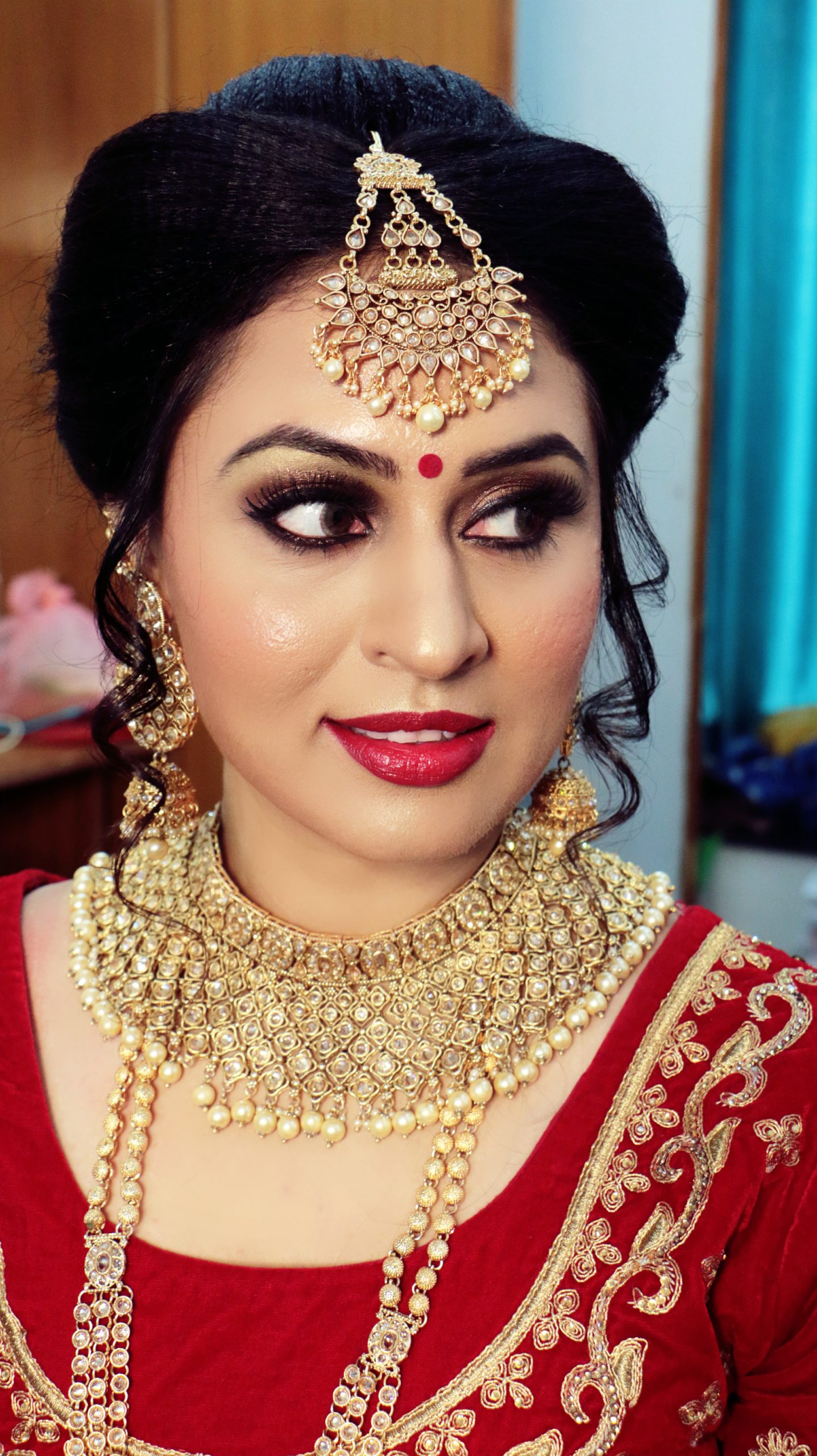 Morning bridal makeup looks